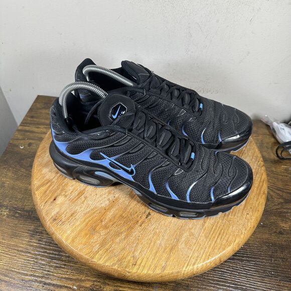 Nike Air Max Plus TN Shoes Mens Size 9.5 Tuned Air DM0032-005 Running Sneakers